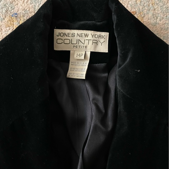 Jones New York black velvet blazer womens - Picture 2 of 2